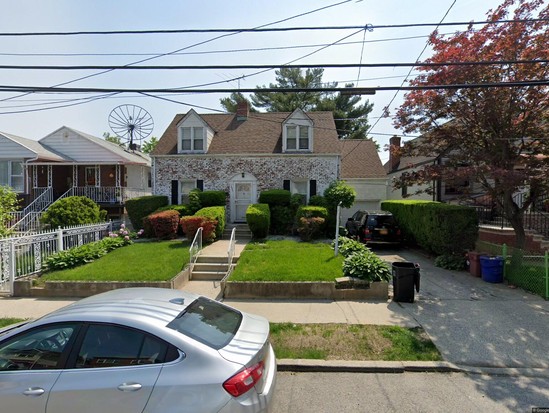 Single-family for Pre-foreclosure Laconia, Bronx