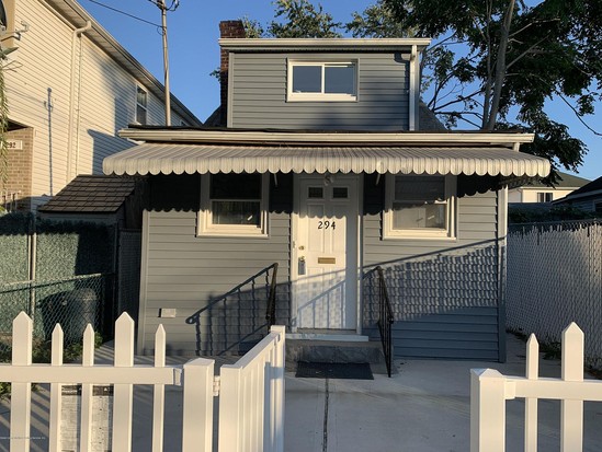 Single-family for Sale Midland Beach, Staten Island