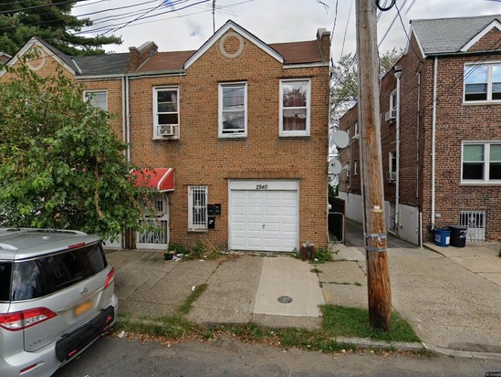 Multi-family for Pre-foreclosure / auction Baychester, Bronx