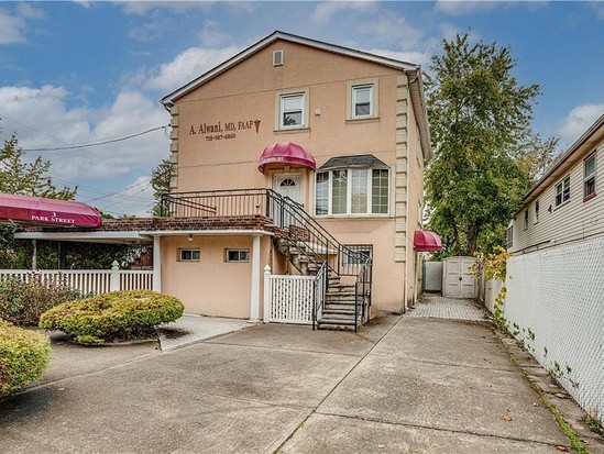 Single-family for Sale Richmond Town, Staten Island