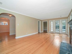 Home for Sale Douglaston, Queens