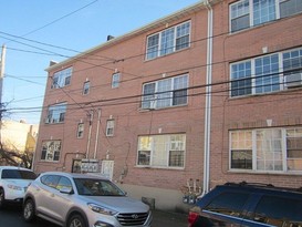 Home for Pre-foreclosure / auction Far Rockaway, Queens