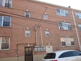 Home for Pre-foreclosure / auction Far Rockaway, Queens