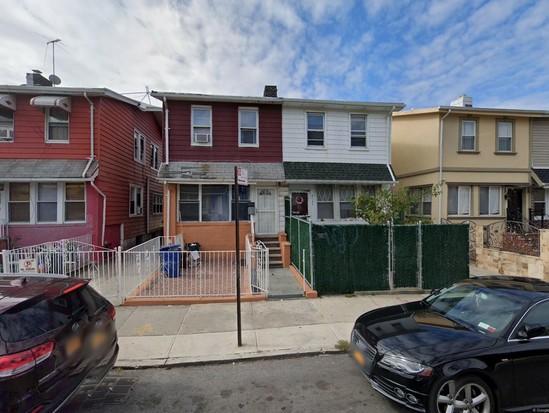 Multi-family for Pre-foreclosure Brighton Beach, Brooklyn