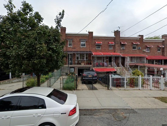 Single-family for Pre-foreclosure / auction Bronxwood, Bronx