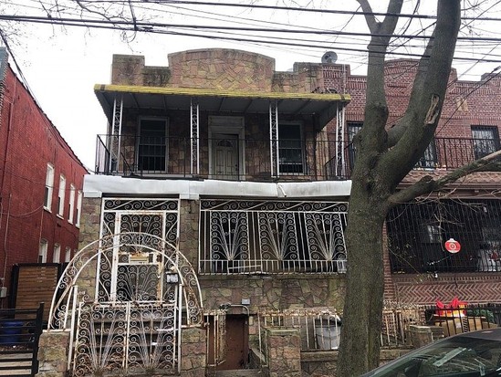 Single-family for Pre-foreclosure / auction East New York, Brooklyn