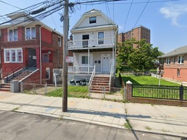 Home for Pre-foreclosure Arverne, Queens