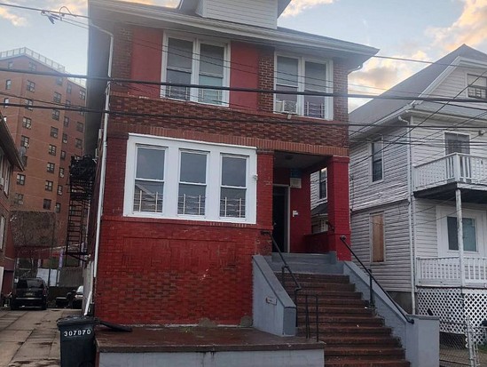 Multi-family for Sale Arverne, Queens