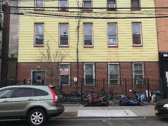 Multi-family for Pre-foreclosure / auction Astoria, Queens