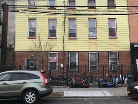 Home for Pre-foreclosure / auction Astoria, Queens