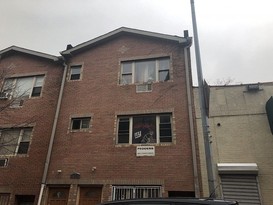 Home for Pre-foreclosure / auction Concourse, Bronx