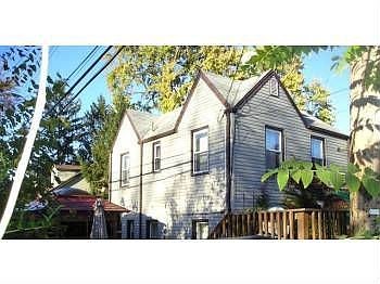 Single-family for Sale Throggs Neck, Bronx