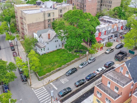 Single-family for Sale Kingsbridge, Bronx