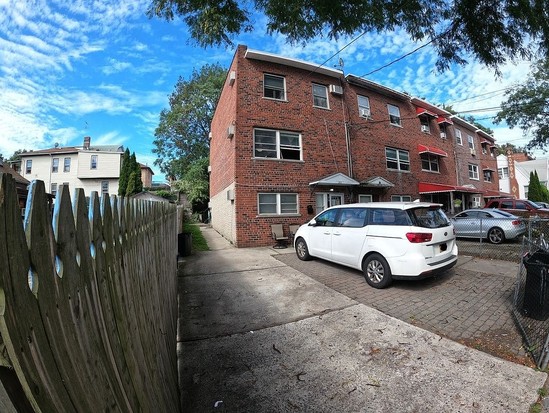 Single-family for Sale Baychester, Bronx