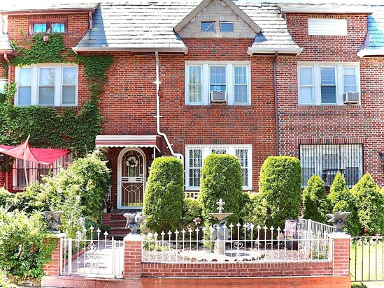 Single-family for Sale Jackson Heights, Queens