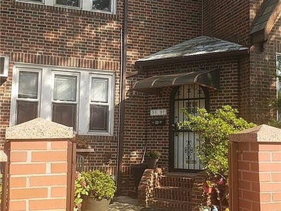 Single-family for Sale Jackson Heights, Queens