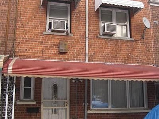 Townhouse for Pre-foreclosure / auction Baychester, Bronx