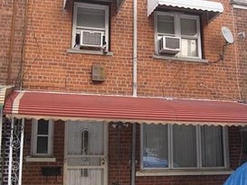 Home for Pre-foreclosure / auction Baychester, Bronx