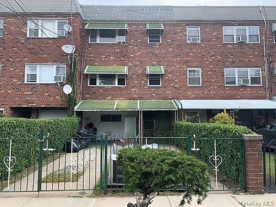 Multi-family for Sale Baychester, Bronx