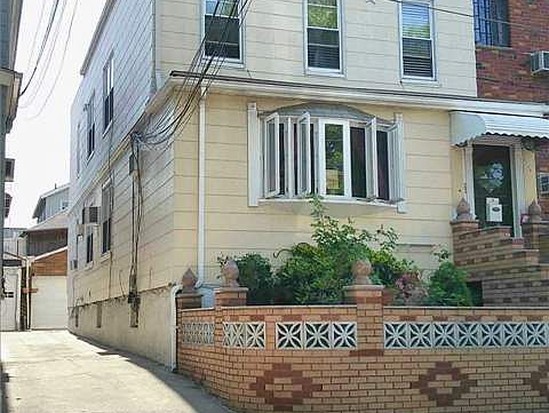 Multi-family for Pre-foreclosure Woodside, Queens