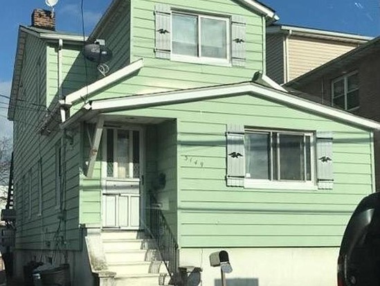 Single-family for Sale Throggs Neck, Bronx