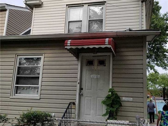 Single-family for Sale East Elmhurst, Queens