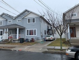 Home for Pre-foreclosure / auction Far Rockaway, Queens