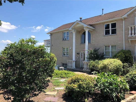 Multi-family for Sale Throggs Neck, Bronx