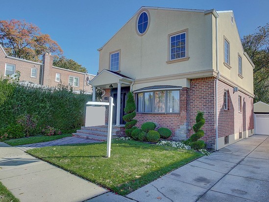 Single-family for Sale Flushing, Queens