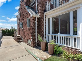 Home for Sale Whitestone, Queens