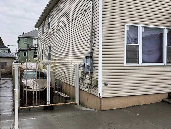 Multi-family for Sale Far Rockaway, Queens