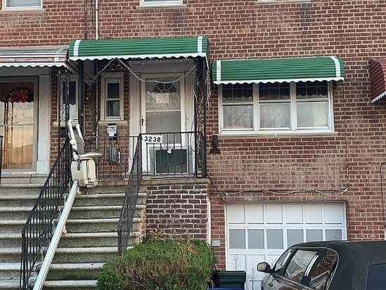 Single-family for Contingent Throggs Neck, Bronx