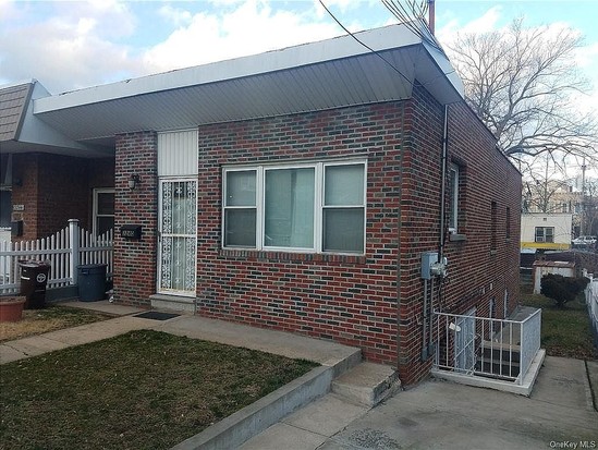 Multi-family for Sale Baychester, Bronx