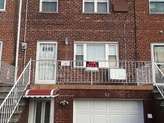 Single-family for Sale Throggs Neck, Bronx