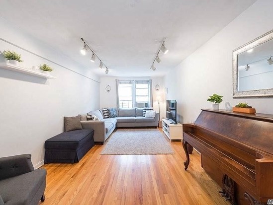 Condo for Sale Jackson Heights, Queens