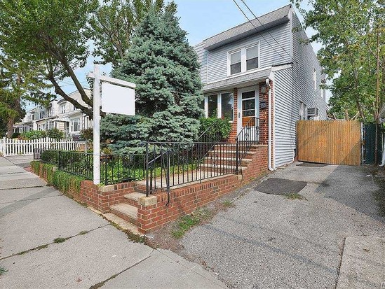 Single-family for New construction Auburndale, Queens