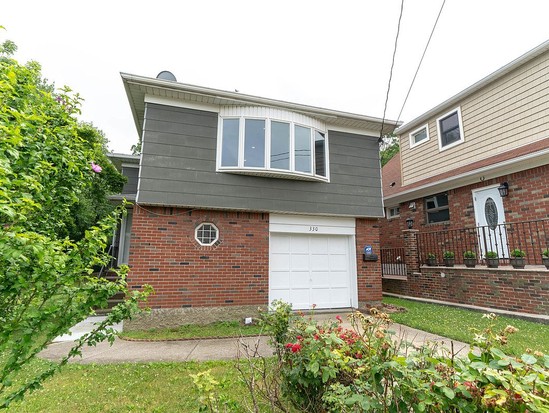 Single-family for Sale Sunnyside, Staten Island