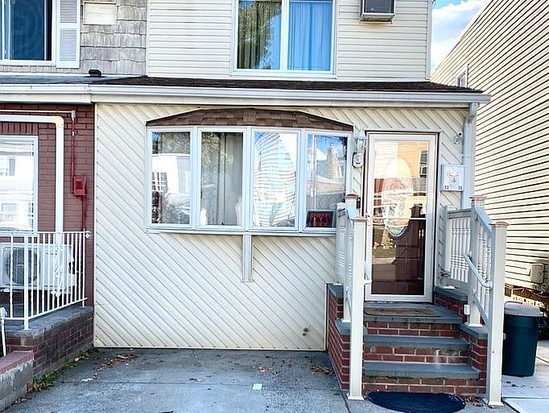 Single-family for Sale Auburndale, Queens