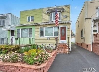 Single-family for Sale Auburndale, Queens