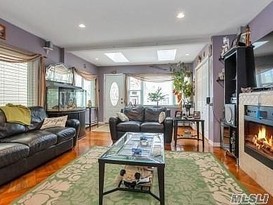 Home for Sale Auburndale, Queens