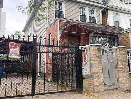 Single-family for Sale North Corona, Queens