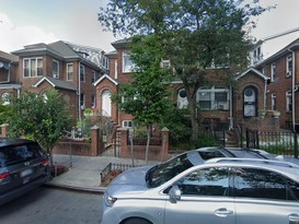 Home for Pre-foreclosure / auction Jackson Heights, Queens