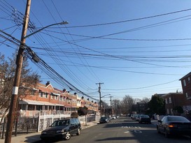 Home for Pre-foreclosure Laconia, Bronx