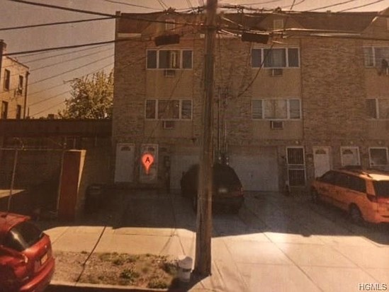 Multi-family for Pre-foreclosure / auction Williamsbridge, Bronx