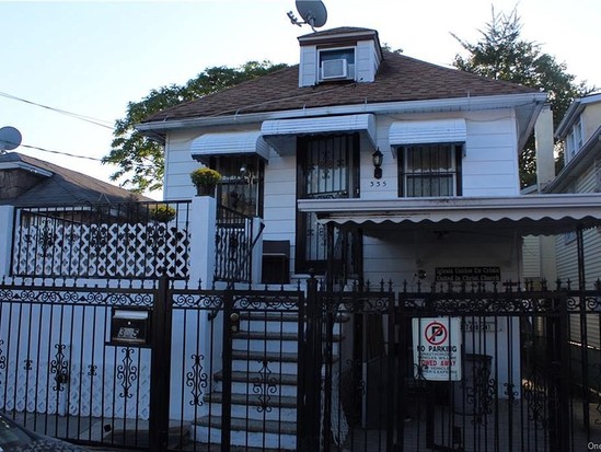 Multi-family for Sale Soundview, Bronx