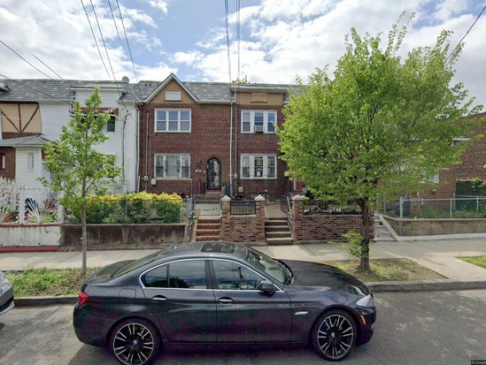 Single-family for Pre-foreclosure Laconia, Bronx