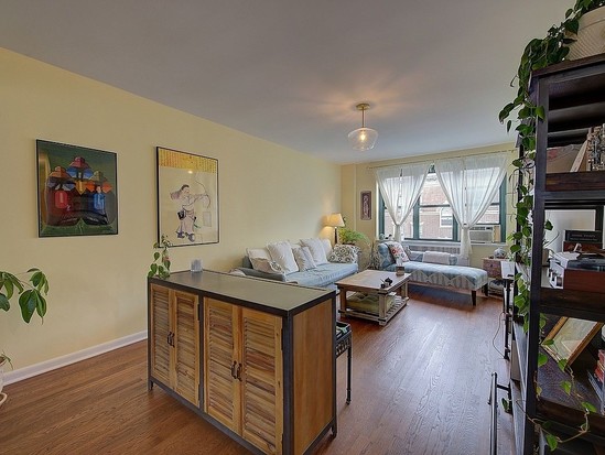 Condo for Sale Jackson Heights, Queens