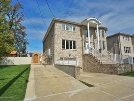 Home for Sale Woodrow, Staten Island