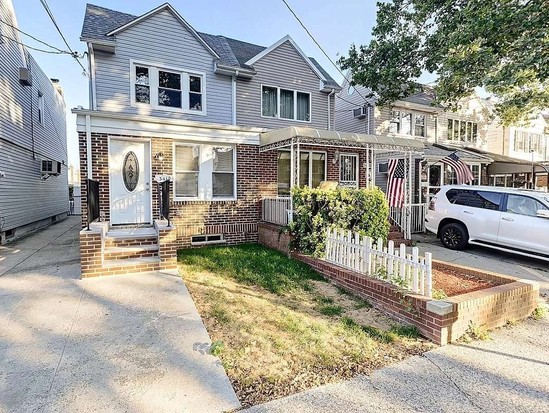 Single-family for Sale Marine Park, Brooklyn