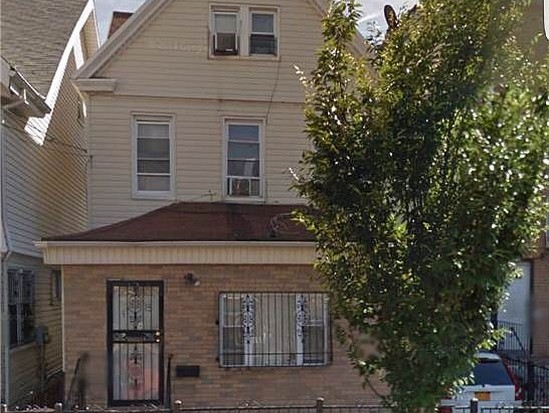 Multi-family for Pre-foreclosure / auction North Corona, Queens